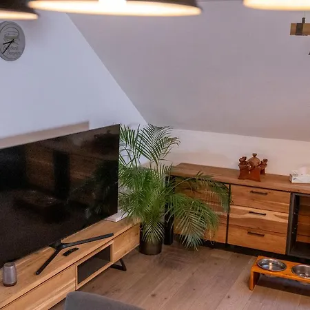 V Podzámčí Náchod