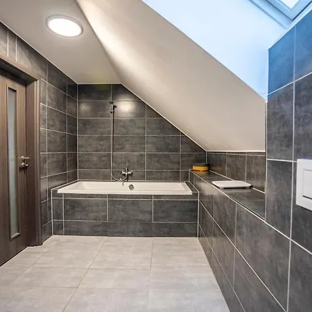Appartement V Podzamci Náchod