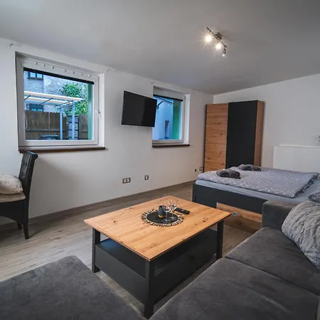 V Podzámčí * Náchod